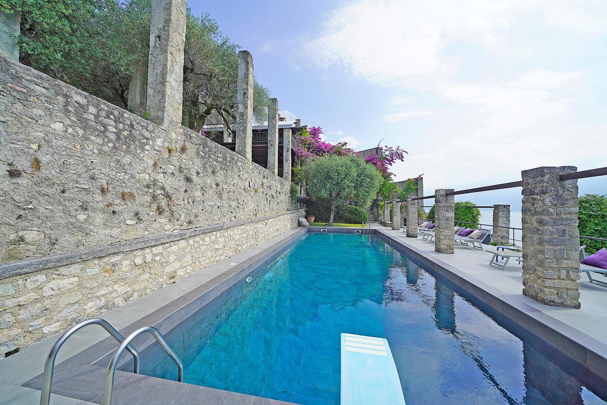 Villa Rachele: stunning luxury villa in centre Gargnano with private pool&breathtaking views Esterno foto