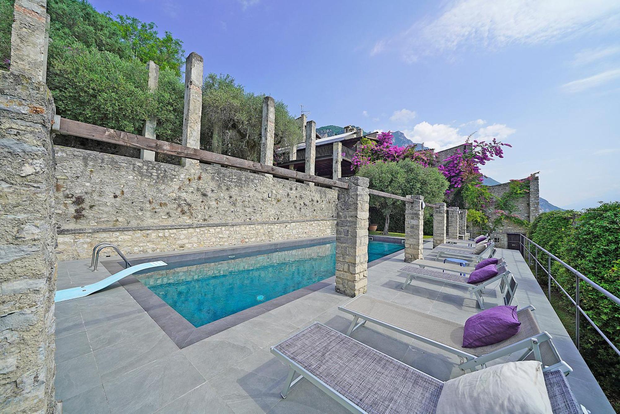 Villa Rachele: stunning luxury villa in centre Gargnano with private pool&breathtaking views Esterno foto