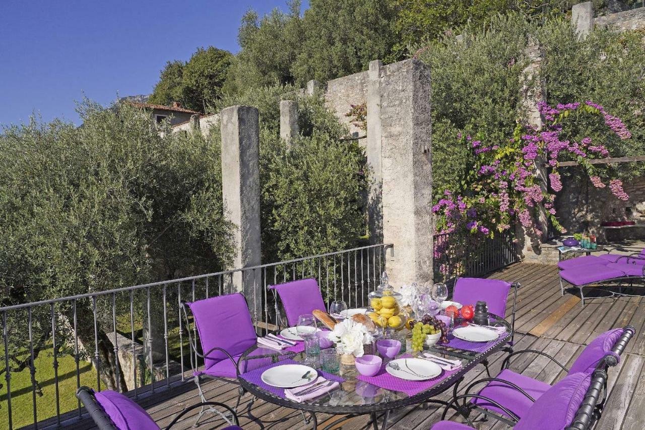 Villa Rachele: stunning luxury villa in centre Gargnano with private pool&breathtaking views Esterno foto